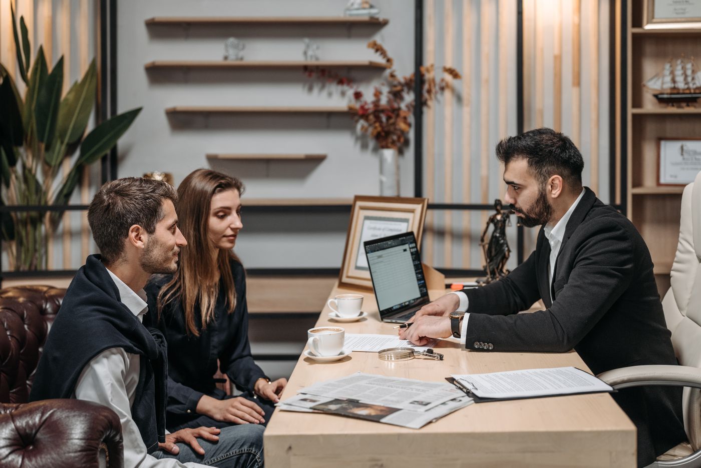Team preparing a sales conversation